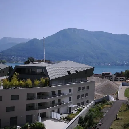 Apartment Le Repertoire Du - 1 Bedroom For 2 Or 4 People Garage Annecy