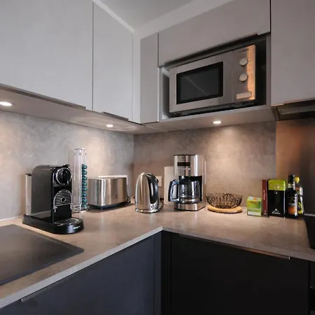Apartment Le Repertoire Du - 1 Bedroom For 2 Or 4 People Garage *